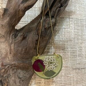 Floral Resin Pendant Necklace